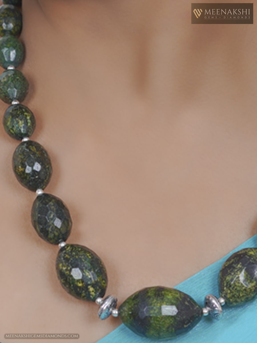VINTAGE LIGHT OLIVE GREEN SWAROVSKI CRYSTAL NECKLACE & BROOCH | Swarovski  crystal necklace, Crystal necklace silver, Crystal necklace